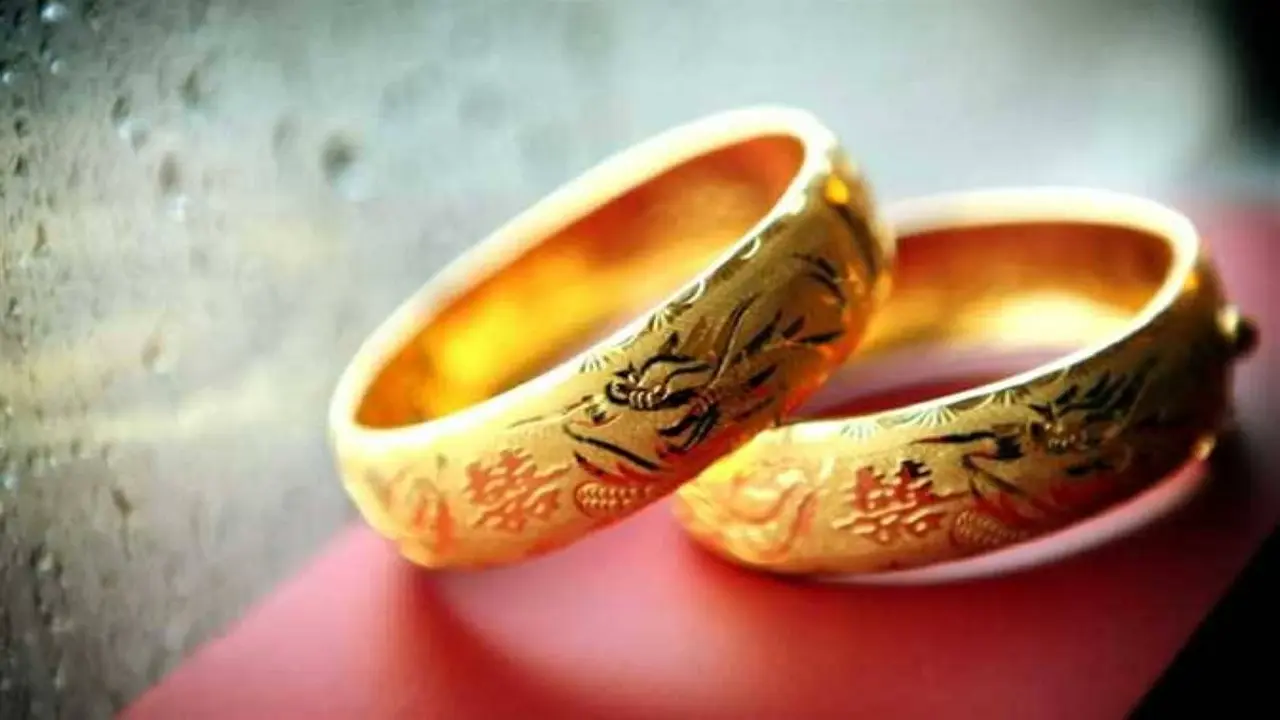 أسعار الذهب تتأرجح اليوم: كم يبلغ سعر عيار 21؟